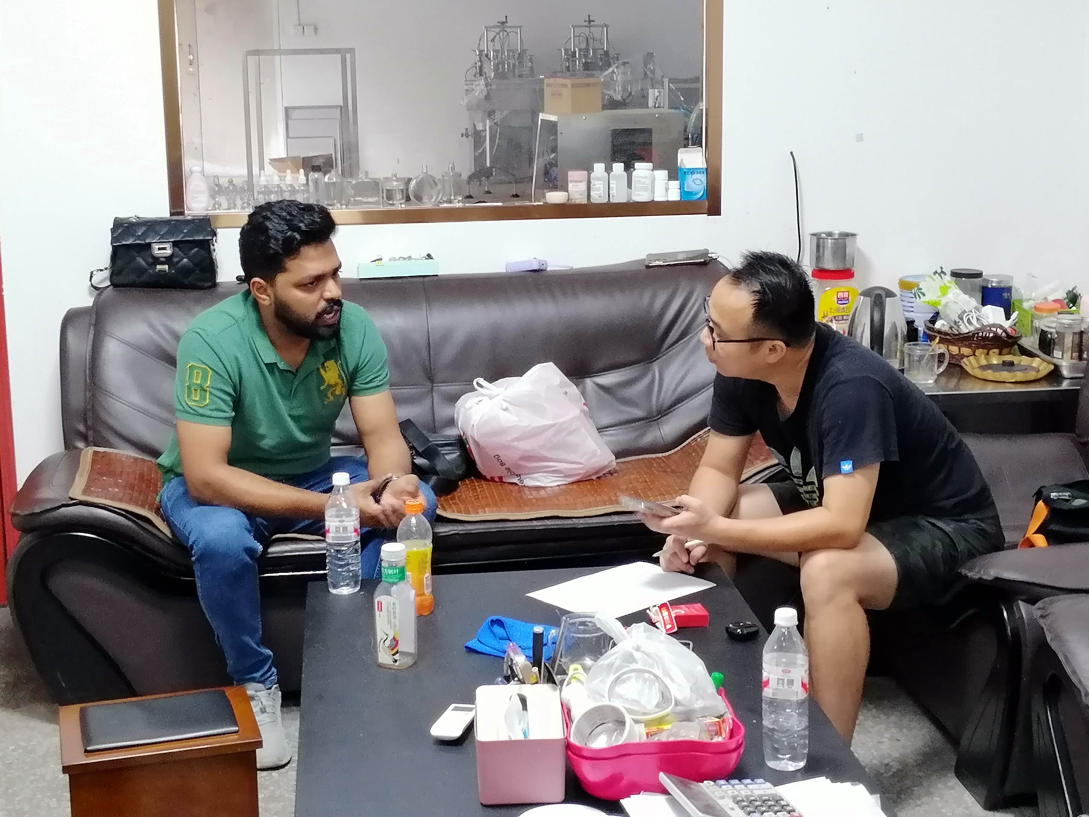 Dubai Distributor Visits CX PACKING MACHINE for Equipment Inspection and New Project Discussion